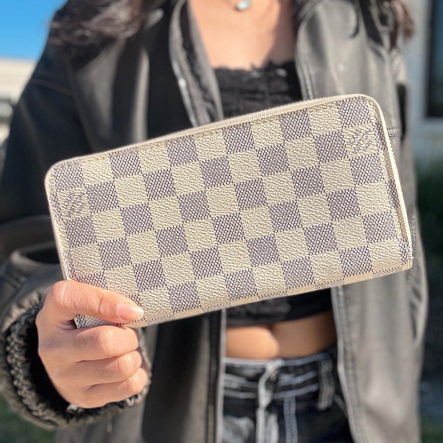 Louis Vuitton Damier Azur Zippy Wallet