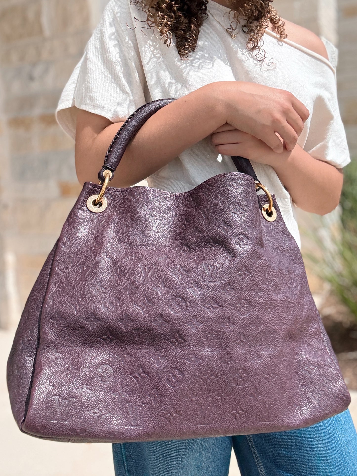 Louis Vuitton Artsy MM