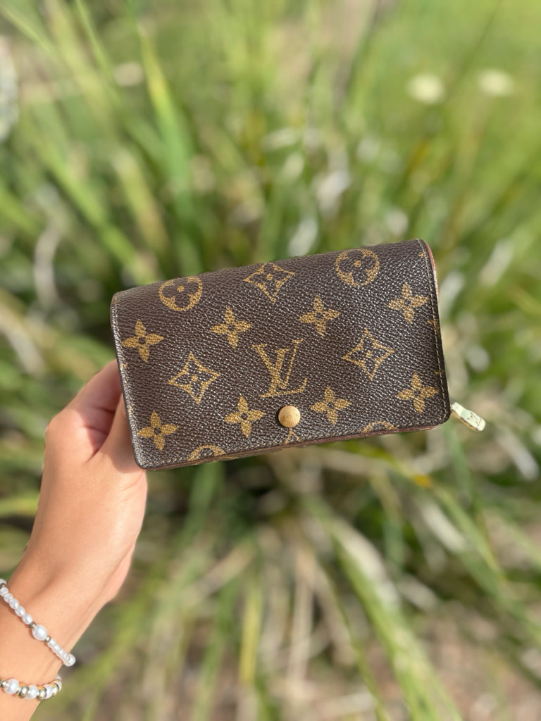 Louis Vuitton Tressor Wallet