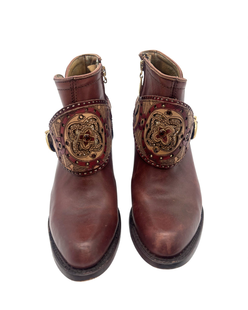 Cuadra Size 8  Boots