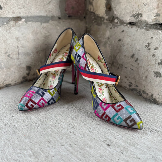 Gucci Size 38  Velvet GG Pumps