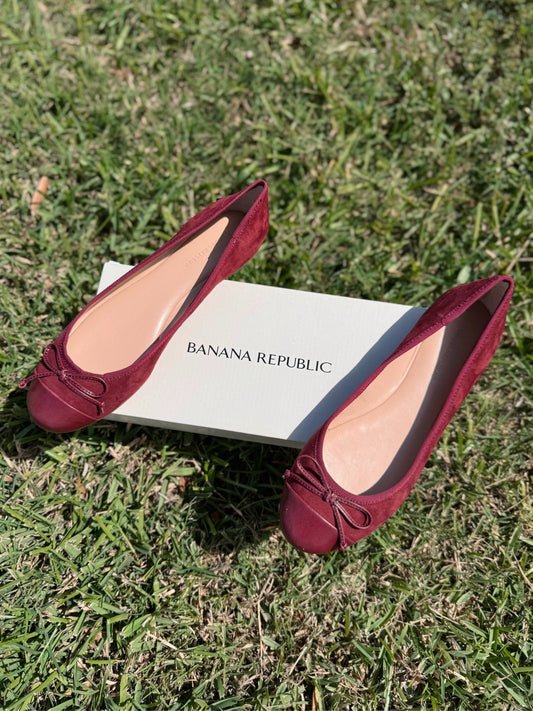 Banana Republic Size 8.5 Maroon Flats
