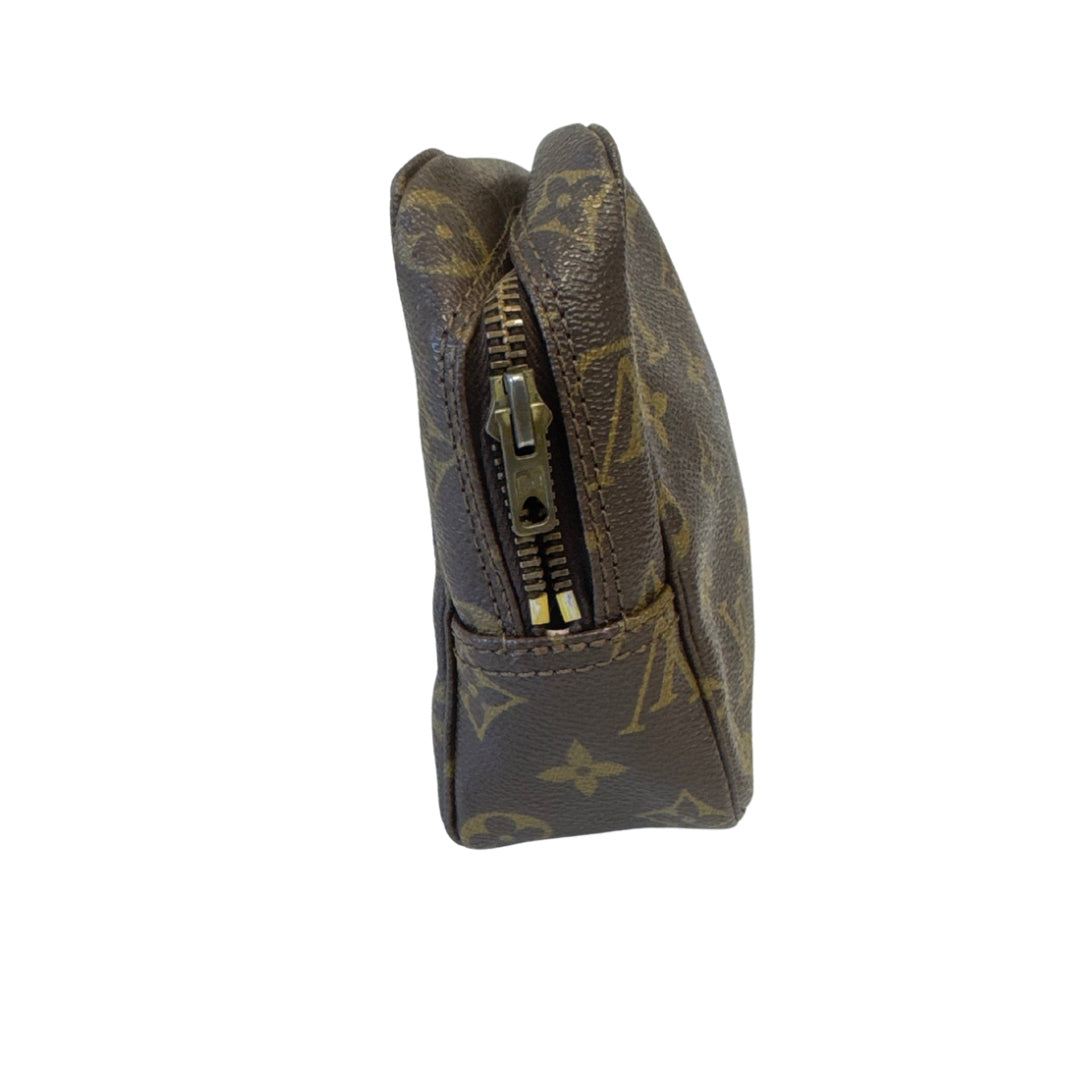Louis Vuitton Trousse Toilette 23