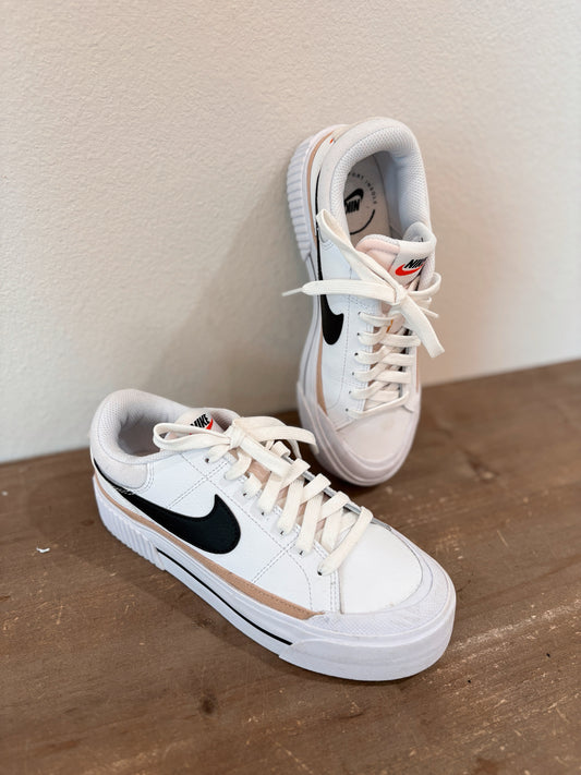 Nike Size 6 Sneakers