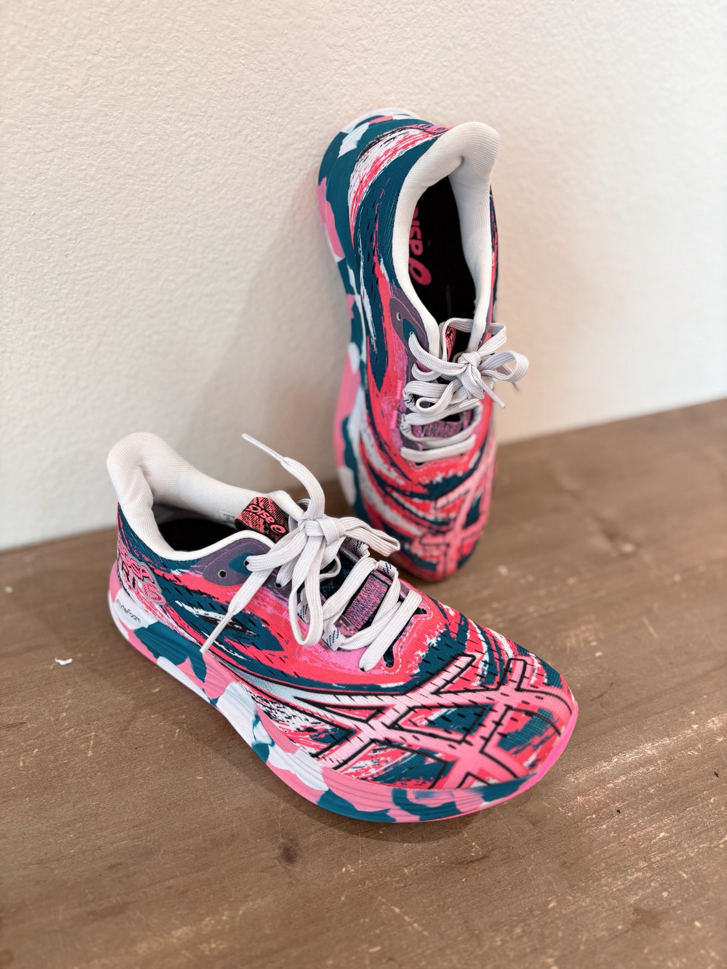Asics Size 6 Sneakers