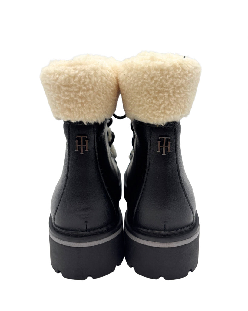 Tommy Hilfiger Size 8 Boots