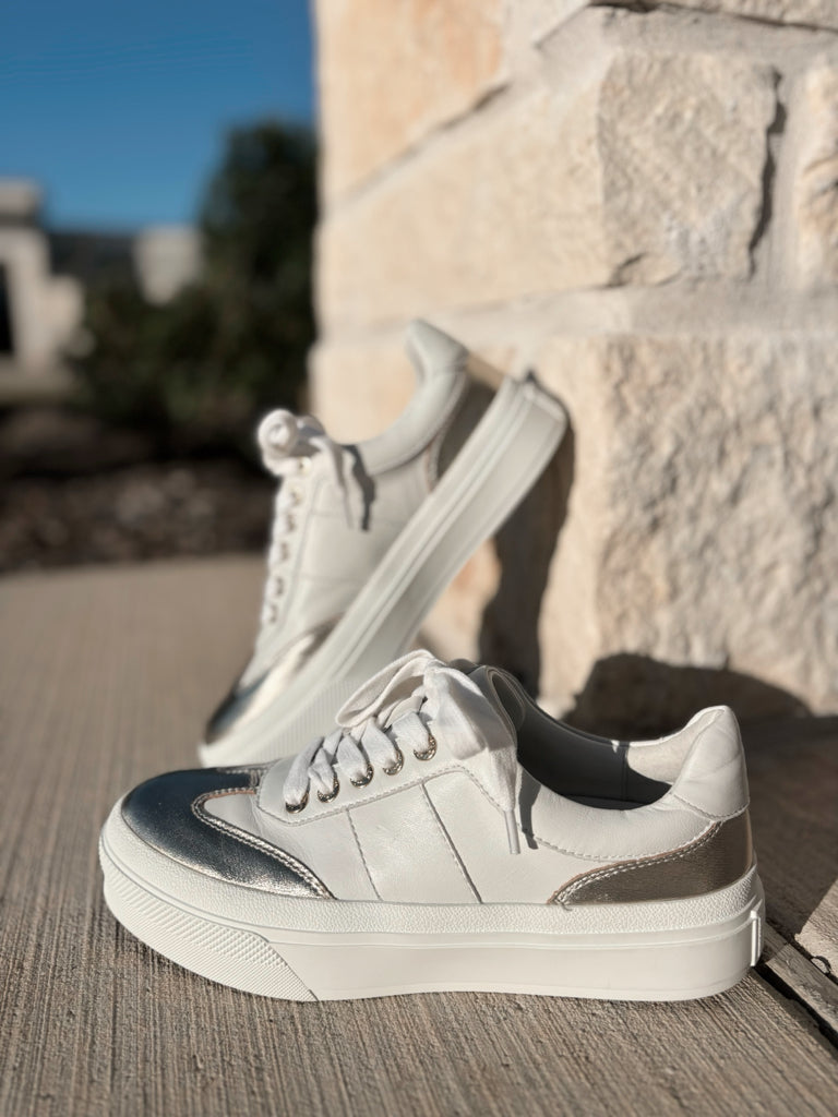 J/SLIDES Size 6.5 Gold & White Sneakers