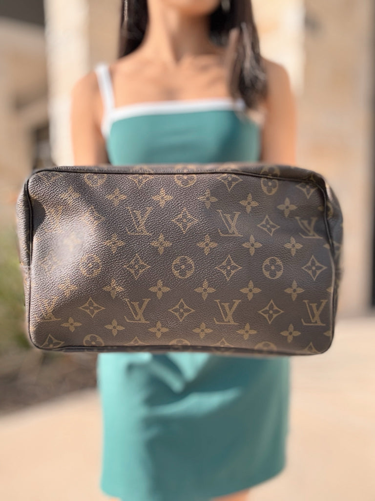 Louis Vuitton Monogram Trousse Toilette 28