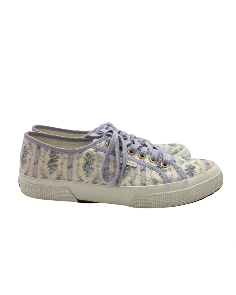 SuperGa Size 8.5 Sneakers