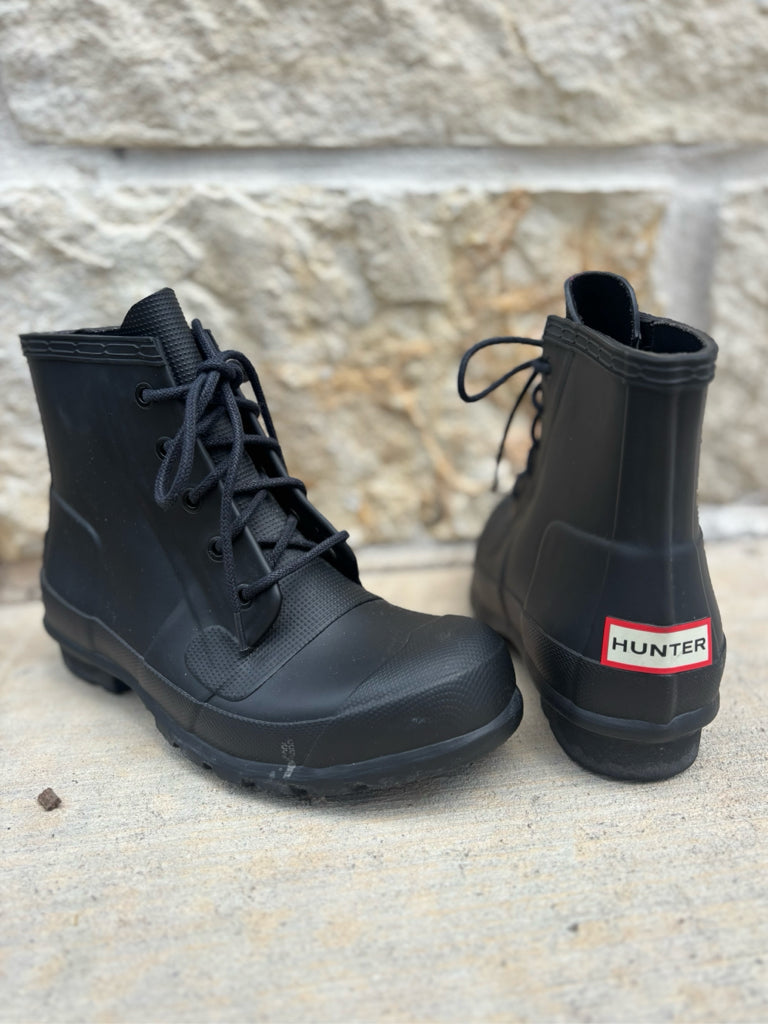 Hunter Size 7 Black Boots