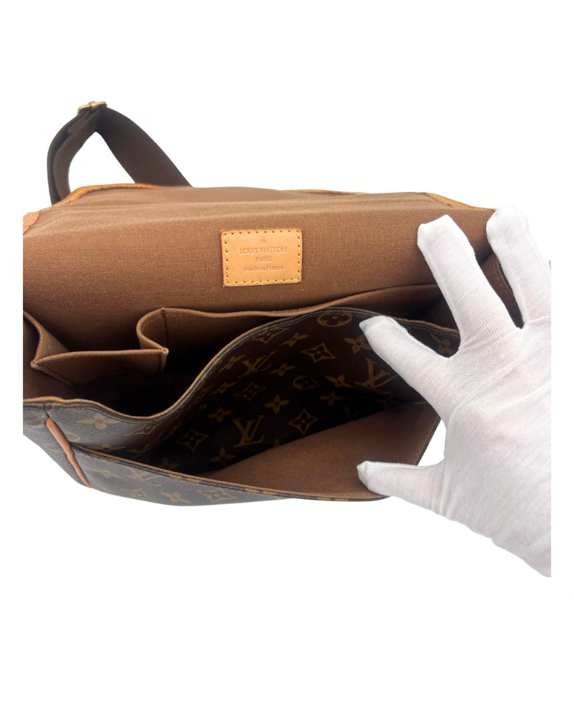 Louis Vuitton Bospere