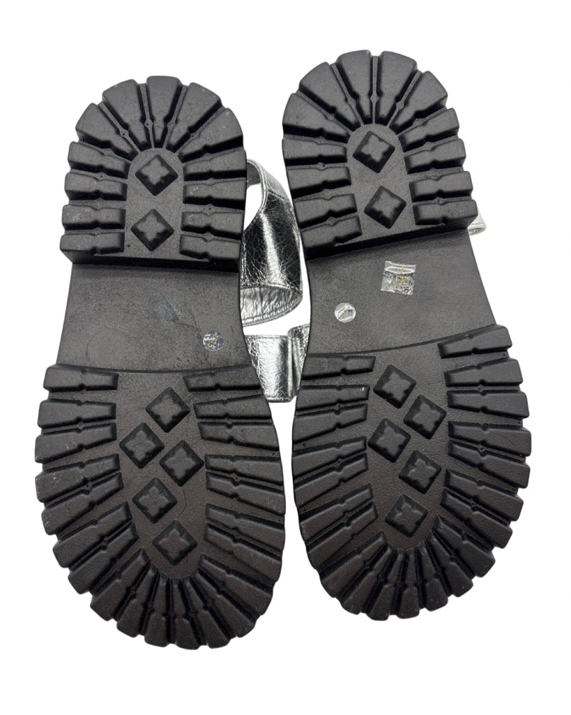 DL Size 7 Silver Sandals