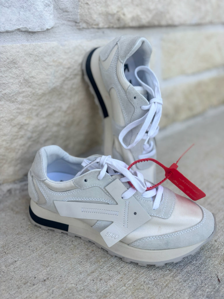 OFF-WHITE Size 7 Sneakers