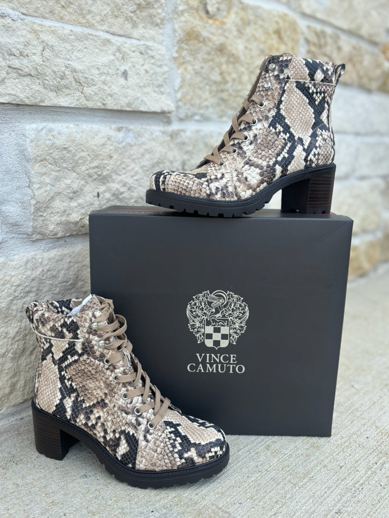 Vince Camuto Size 8 Snake Booties
