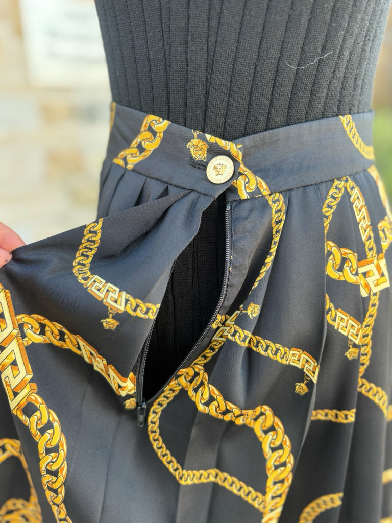 Versace Size 40 Skirt. Retails $1,095