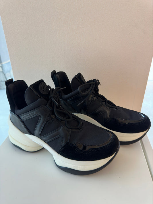 Michael Kors Size 8 Black Shoes