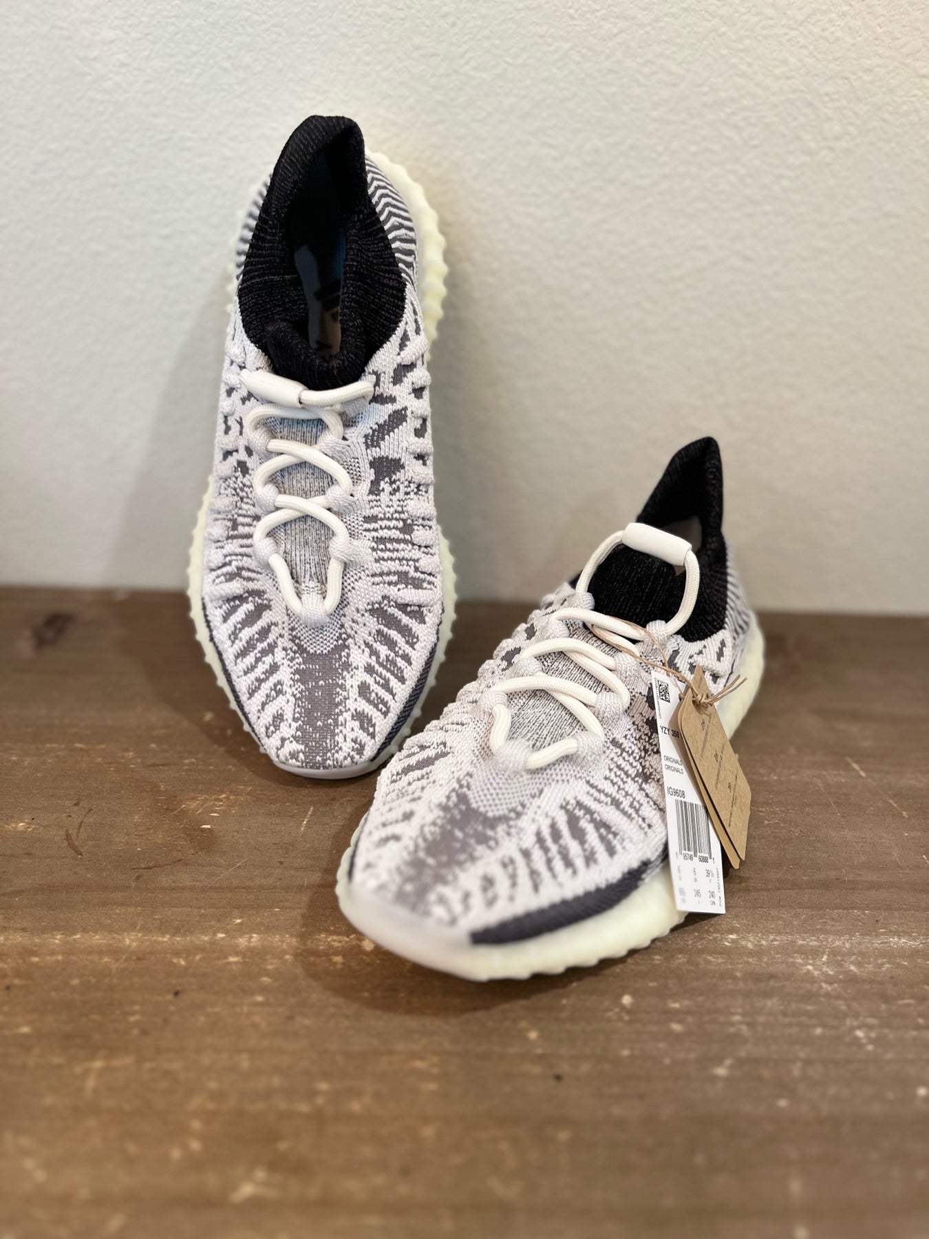 Yeezy Size 8 Gray Shoes