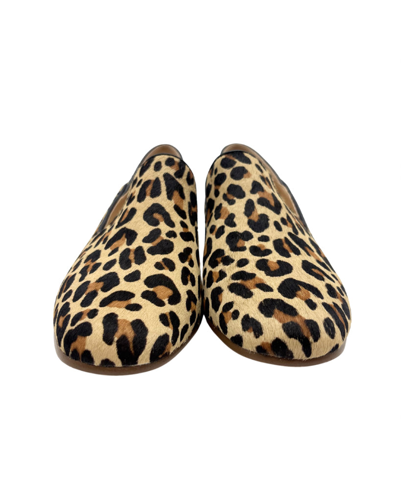 Clarks Size 9 Leopard Print Loafers