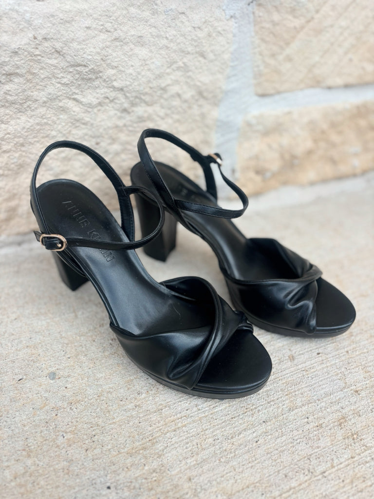Anne Klein Size 8.5 Heels