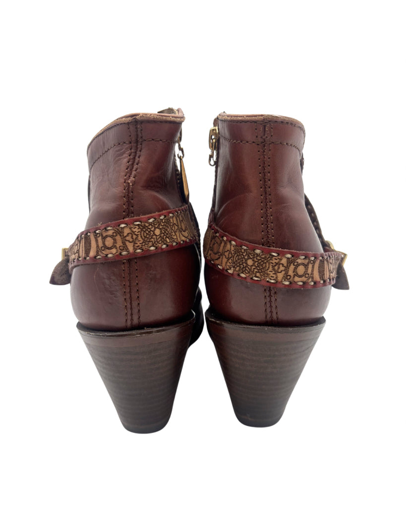 Cuadra Size 8  Boots