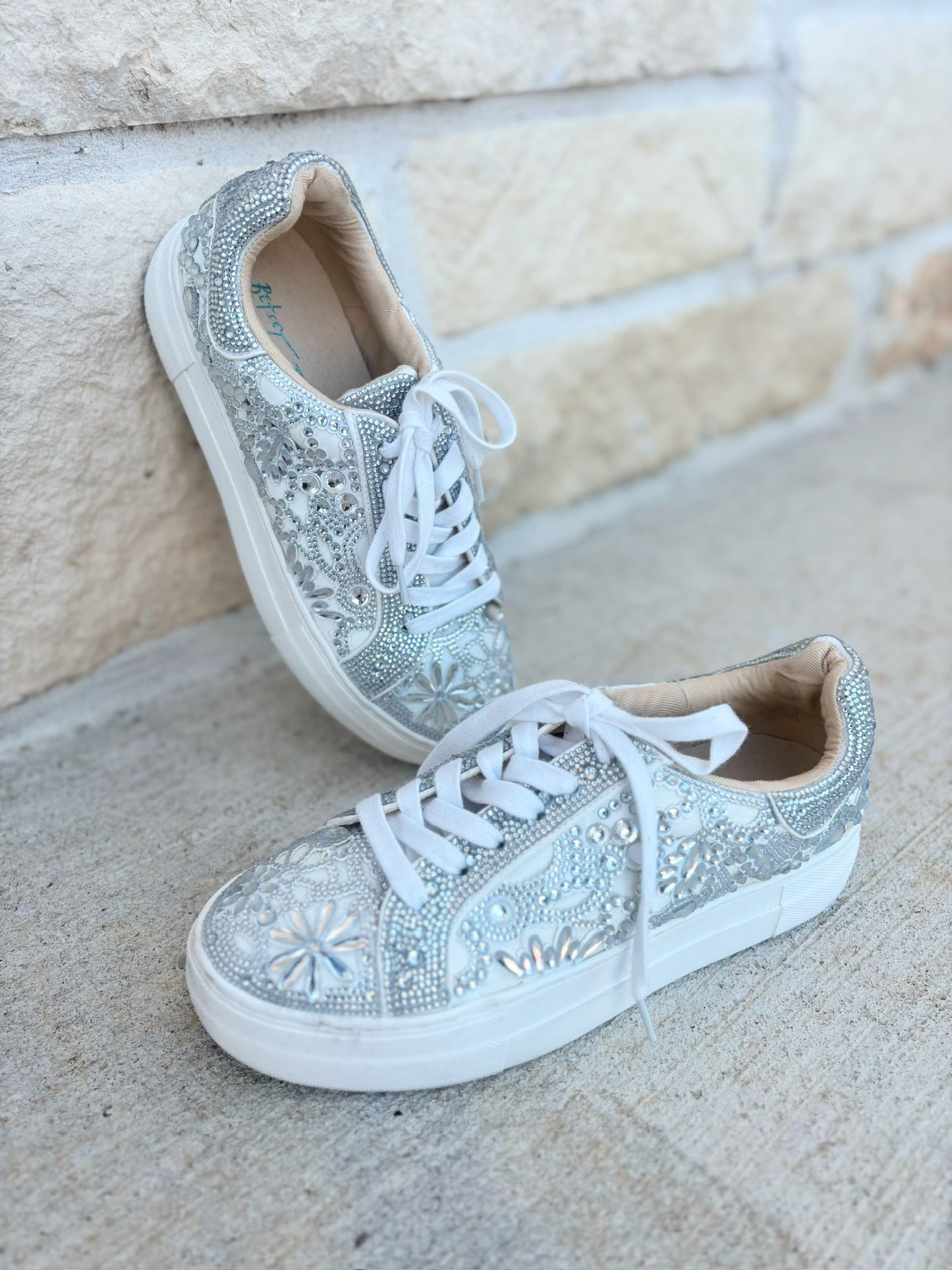 Betsey Johnson Size 6.5 Sneakers