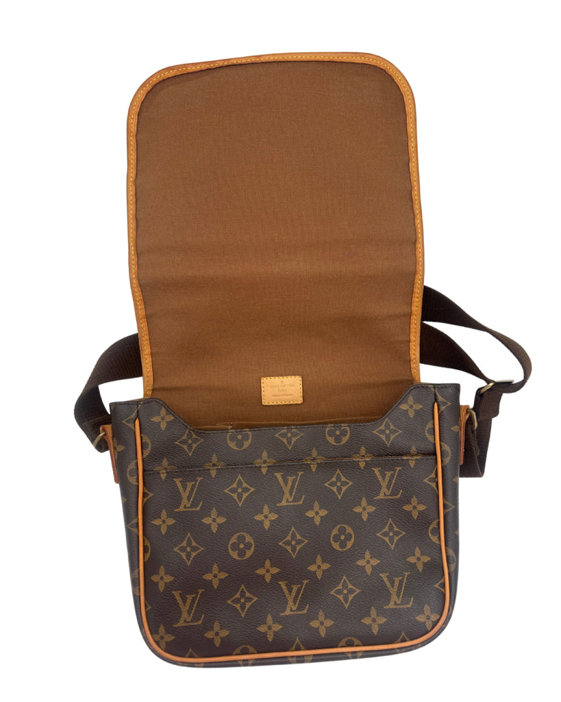 Louis Vuitton Bospere