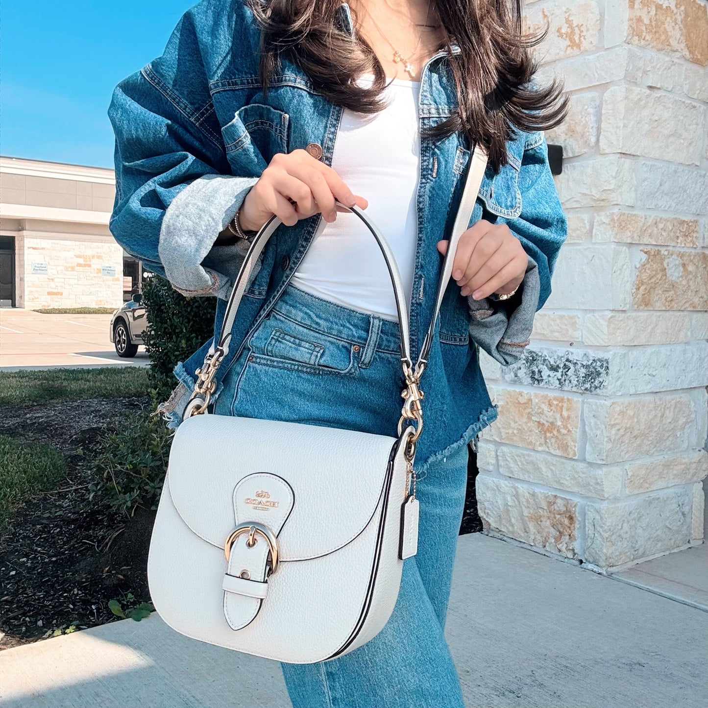 Coach White Kleo Shoulder Bag 23