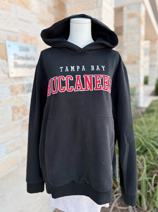Lululemon Men's NWT Size M Buccaneers Hoodie R/$128