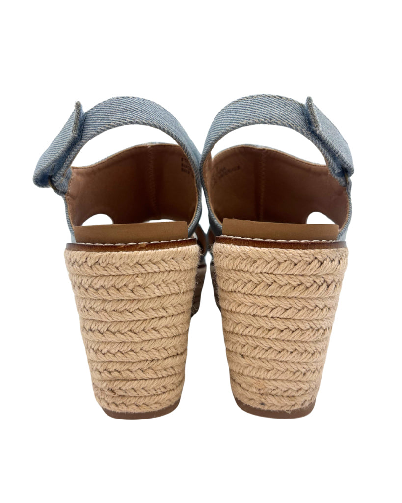 Corky's Size 7 Wedges