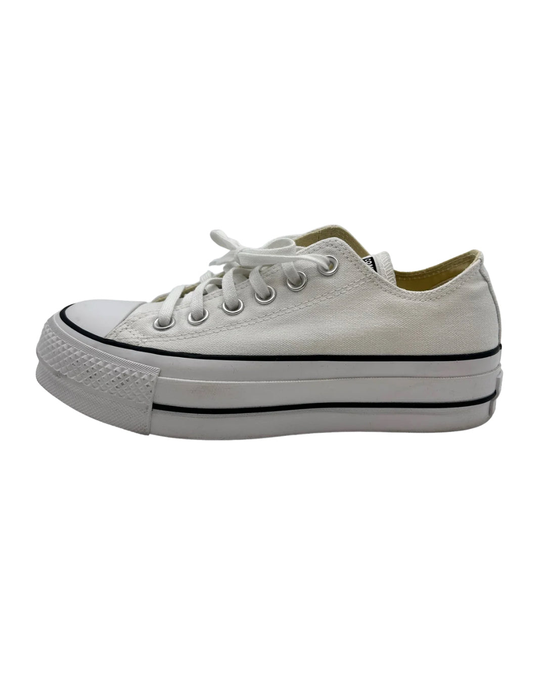 Converse Size 6 White Shoes
