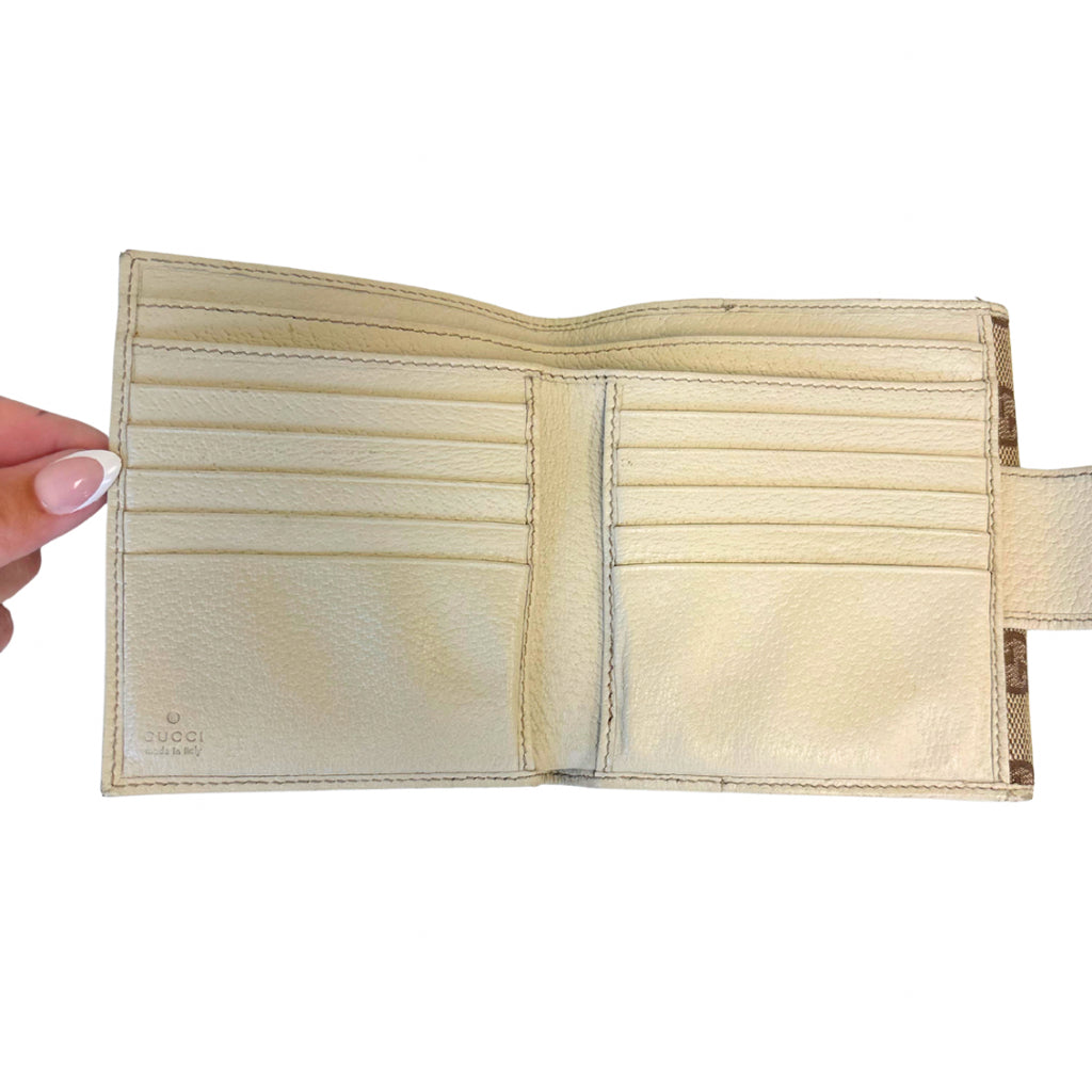 Gucci Beige D Ring Wallet